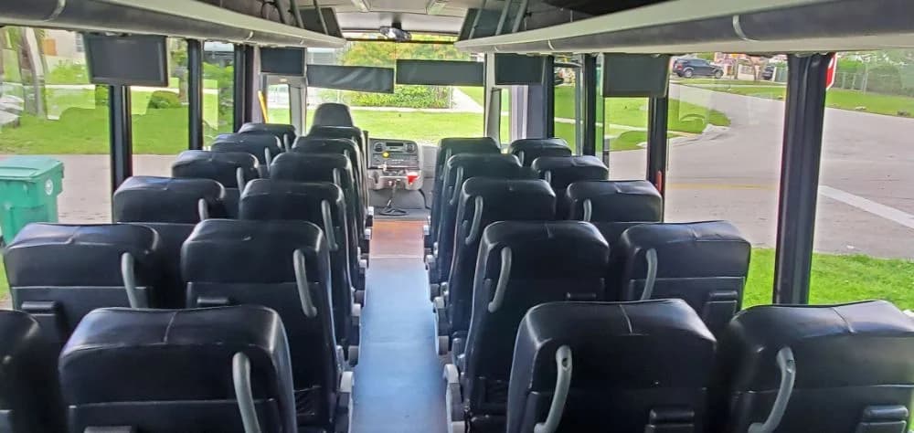 2012 Freightliner 30P Lux Shuttle - Image 20