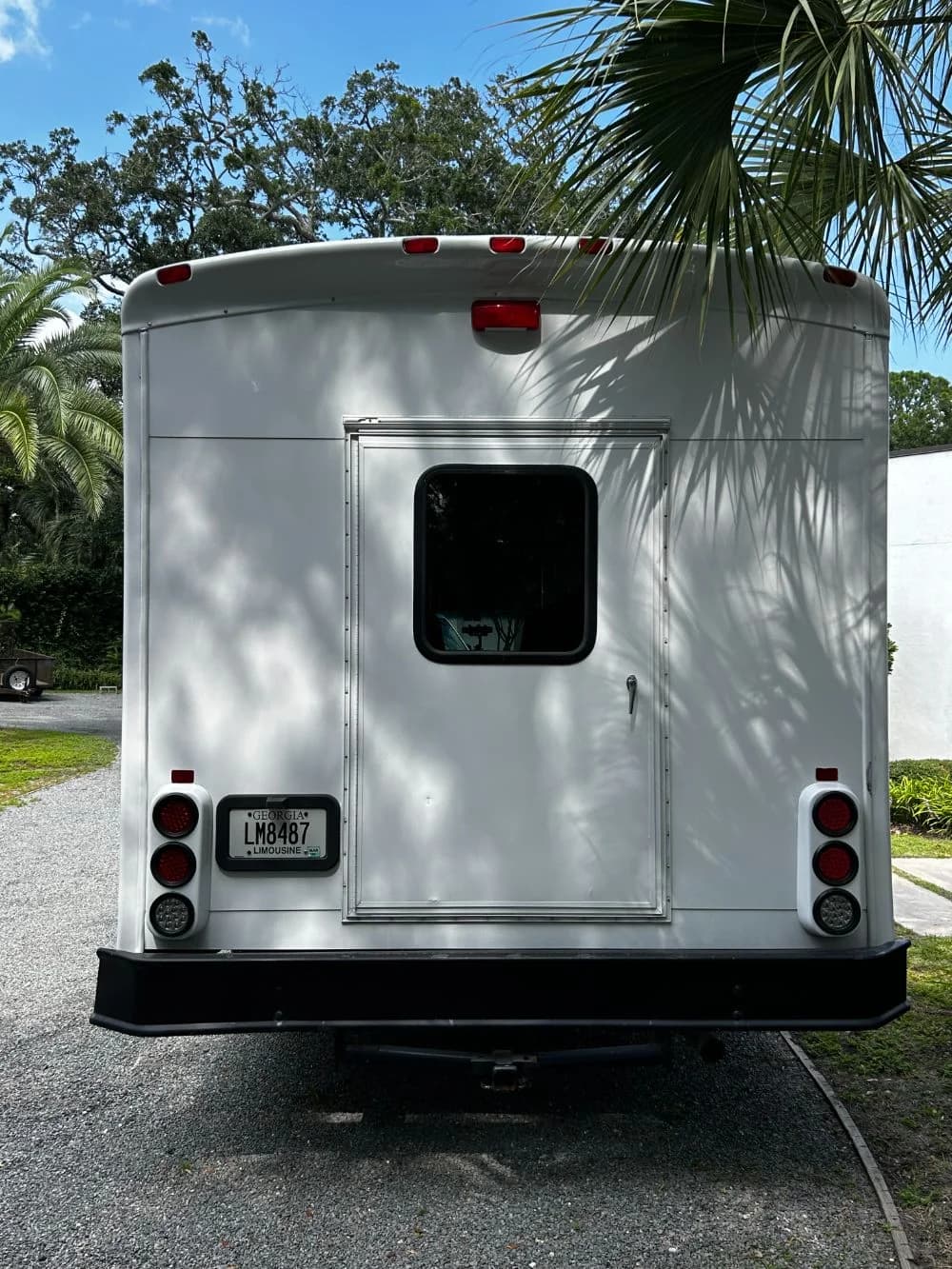 2006 Ford E-450 - Image 16