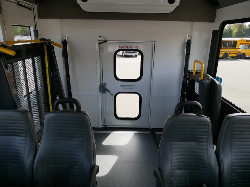 2026 Ford E450 Endera ADA Shuttle Bus - Image 7