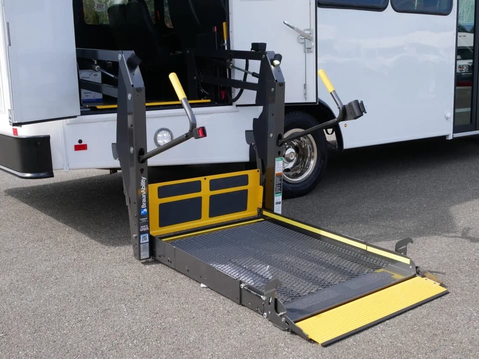 2026 Ford E450 Endera ADA Shuttle Bus - Image 4