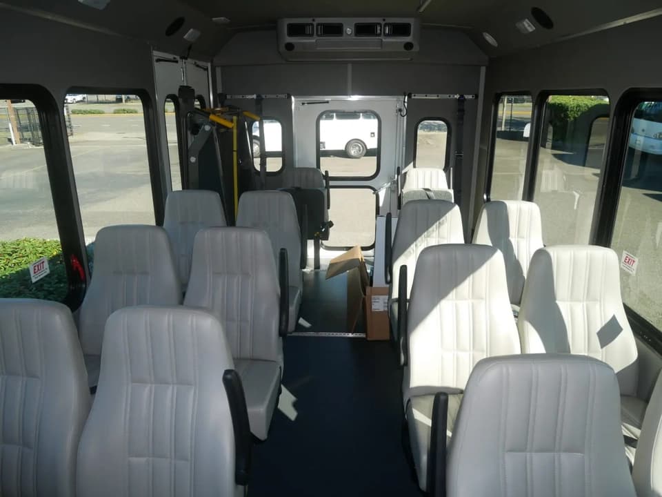 2025 Ford E350 HLE ADA Shuttle Bus - Image 4
