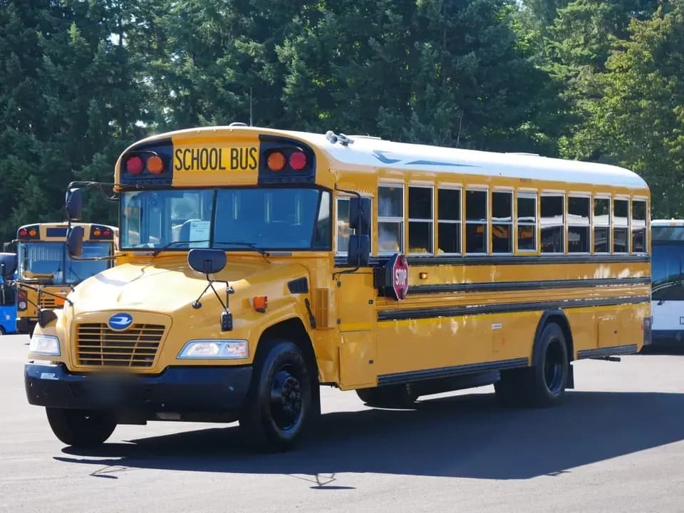 2018 Blue Bird Vision School Bus - Image 2