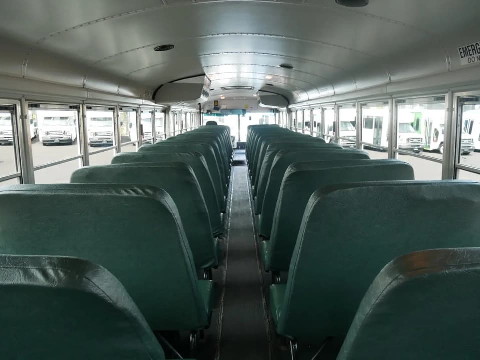 2015 Thomas Built Saf-T-Liner School Bus - Image 7