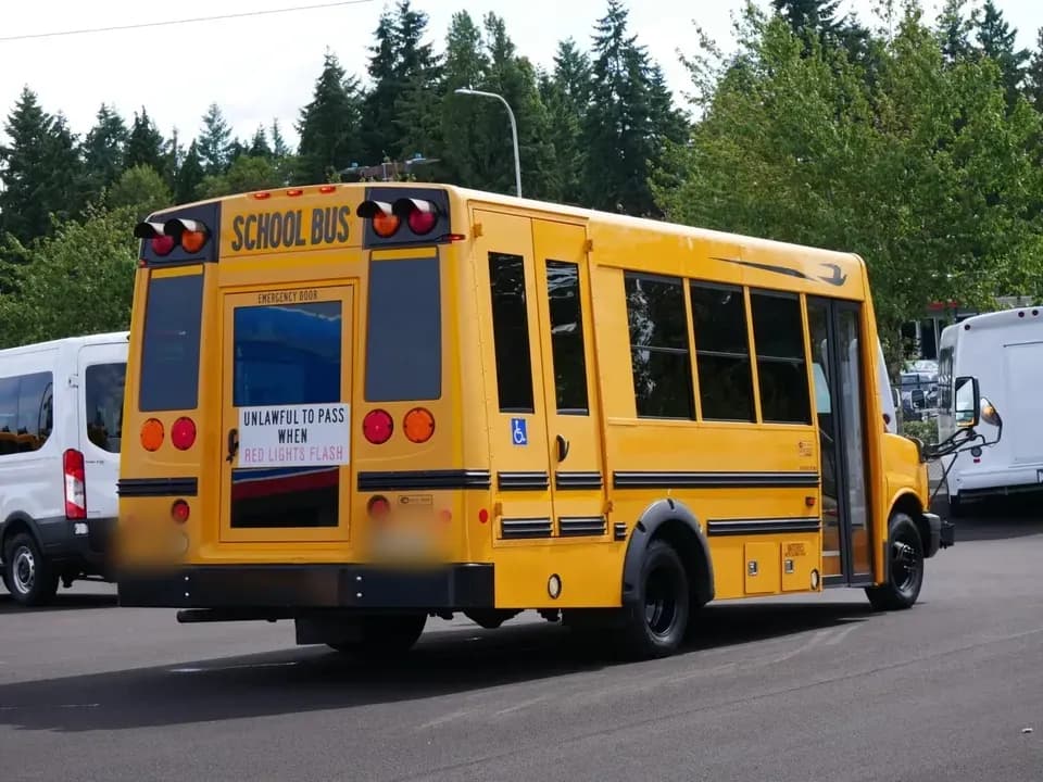 2014 Chevrolet Girardin School Bus - Image 2