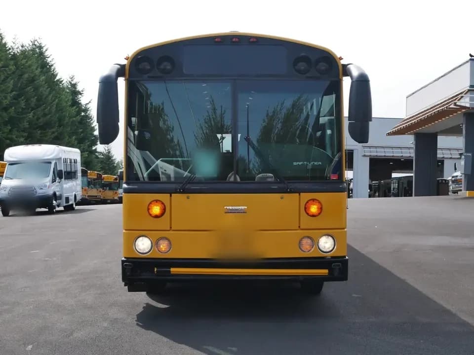 2012 Thomas Built Saf T Liner HDX School Bus - Image 12