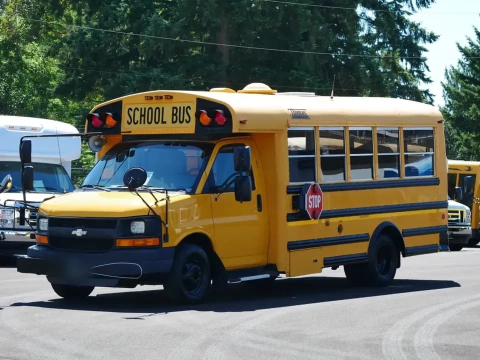 2010 Chevrolet Thomas ADA School Bus - Image 1