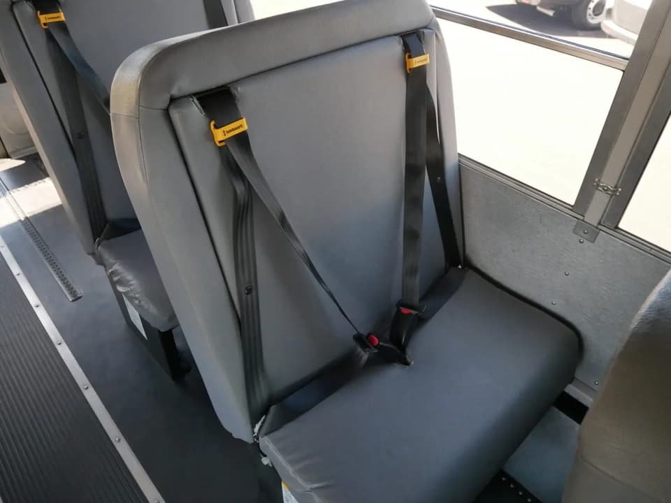 2010 Chevrolet Thomas ADA School Bus - Image 8