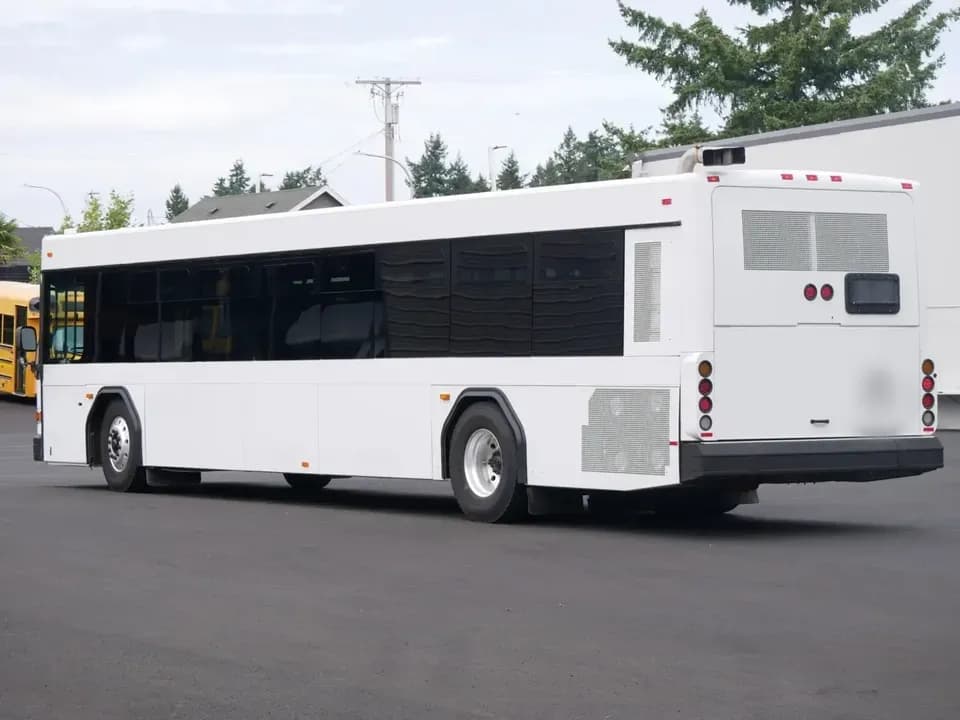 2008 Gillig Low Floor Transit Bus - Image 4