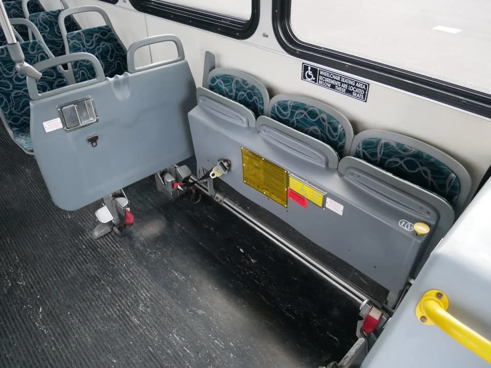 2008 Gillig Low Floor Transit Bus - Image 9