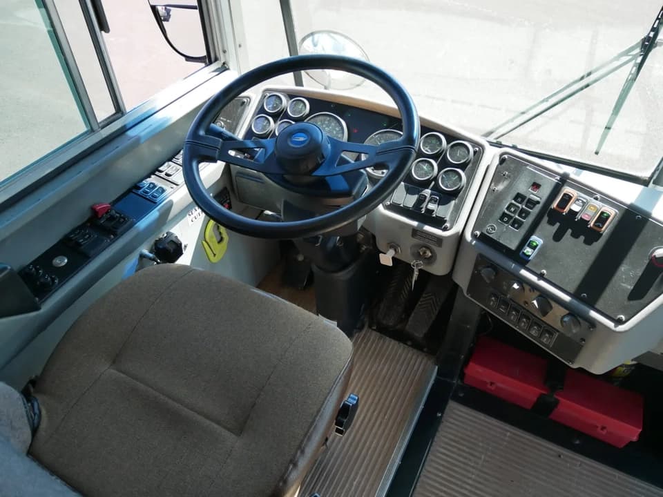 2006 Blue Bird All American School Bus - Image 5