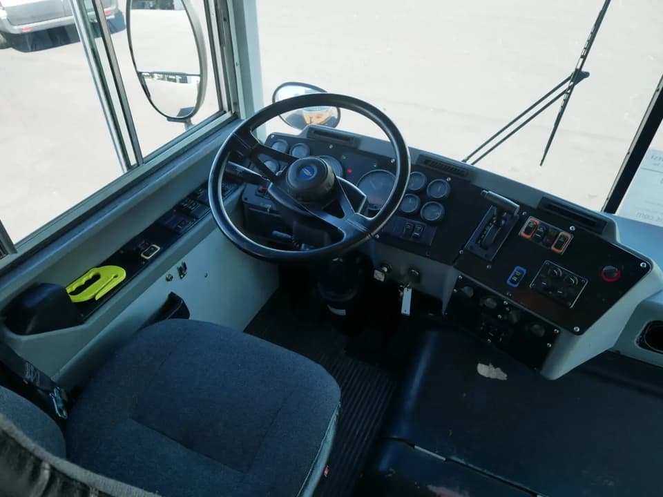 2006 Blue Bird All American School Bus - Image 5