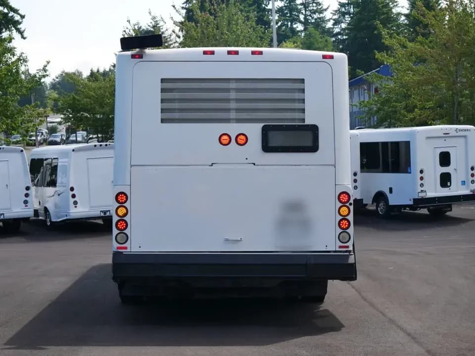 2003 Gillig Low Floor ADA Transit Bus - Image 9