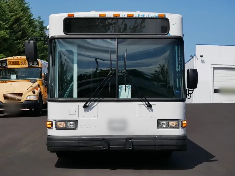 2003 Gillig Low Floor ADA Transit Bus - Image 10