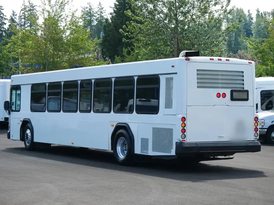 2003 Gillig Low Floor ADA Transit Bus - Image 3