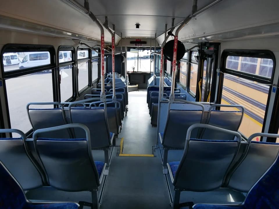 2003 Gillig Low Floor ADA Transit Bus - Image 6
