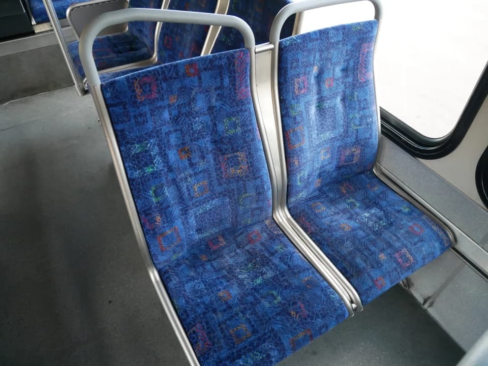 2003 Gillig Low Floor ADA Transit Bus - Image 7
