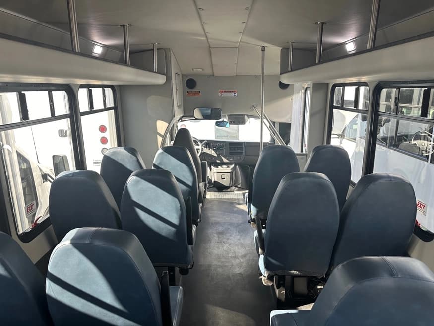 2024 Chevrolet 3500 Starcraft AllStar Shuttle Bus - Image 3