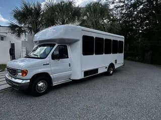 2006 Ford E450 bus
