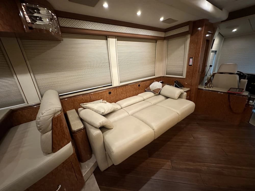 2003 Prevost Marathon XLII Motorhome - Image 26