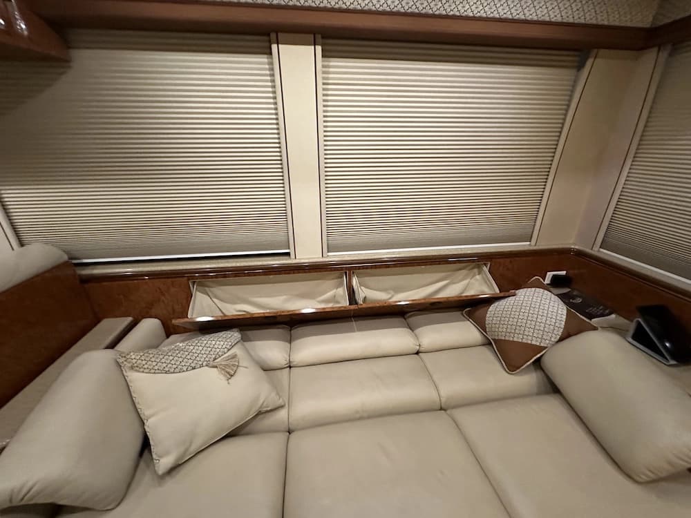 2003 Prevost Marathon XLII Motorhome - Image 27