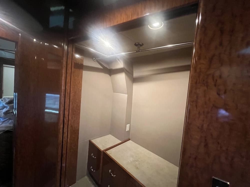 2003 Prevost Marathon XLII Motorhome - Image 40