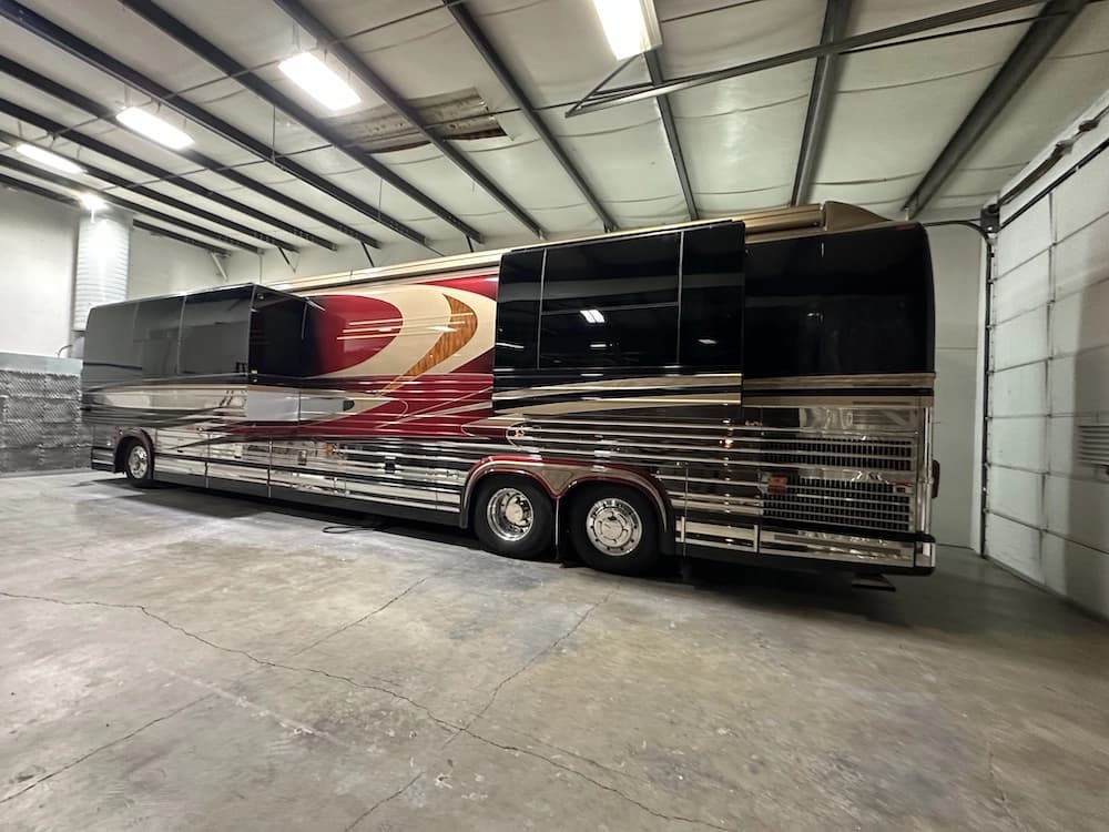 2003 Prevost Marathon XLII Motorhome - Image 7