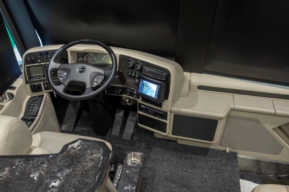 2014 Prevost Liberty Elegant Lady H3-45 Motorhome - Image 6
