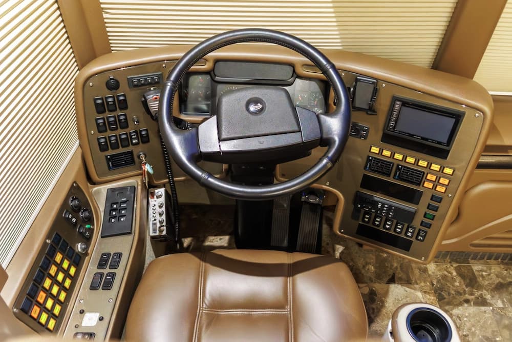 2006 Prevost Marathon XLII Motorhome - Image 6