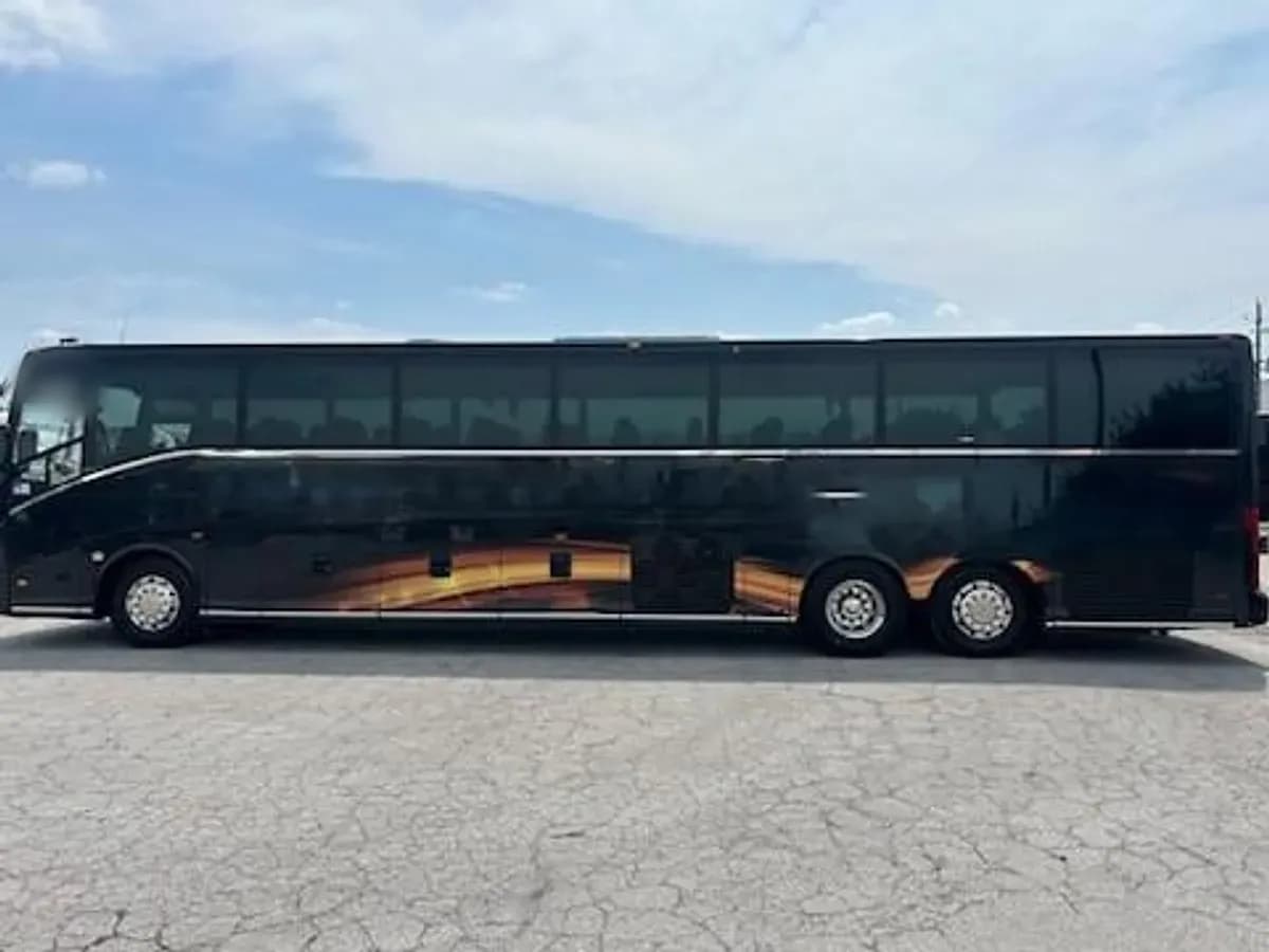 2018 Van Hool CX45 ADA Coach - Image 4