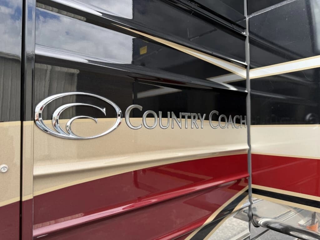 2007 Prevost XLII Motor Home - Image 3