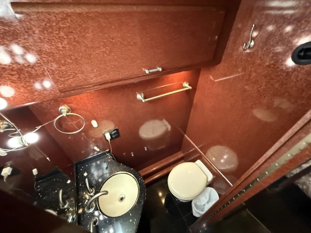 2007 Prevost XLII Entertainer Coach - Image 18