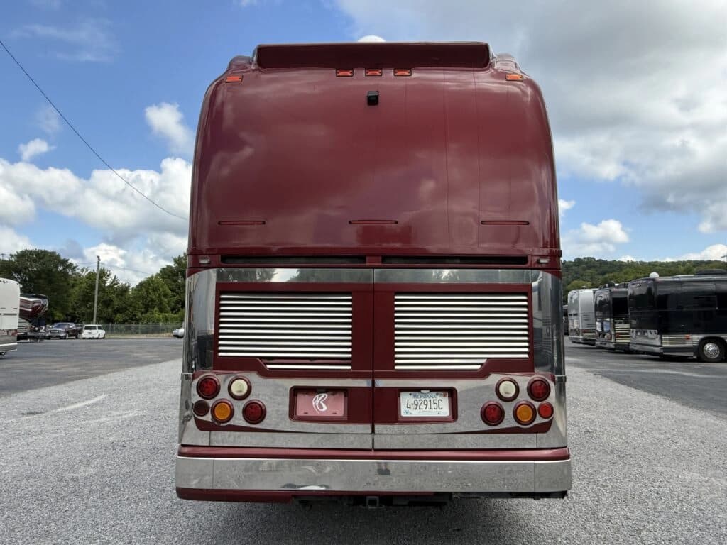 2007 Prevost XLII Entertainer Coach - Image 4