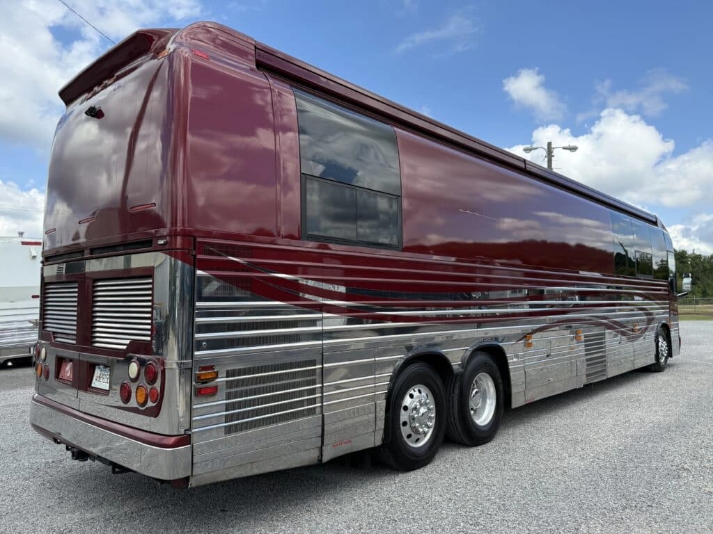 2007 Prevost XLII Entertainer Coach - Image 5