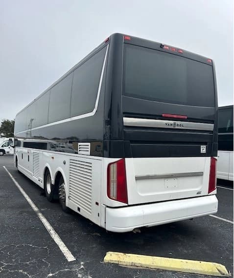 2016 Van Hool TX45 Coach - Image 2