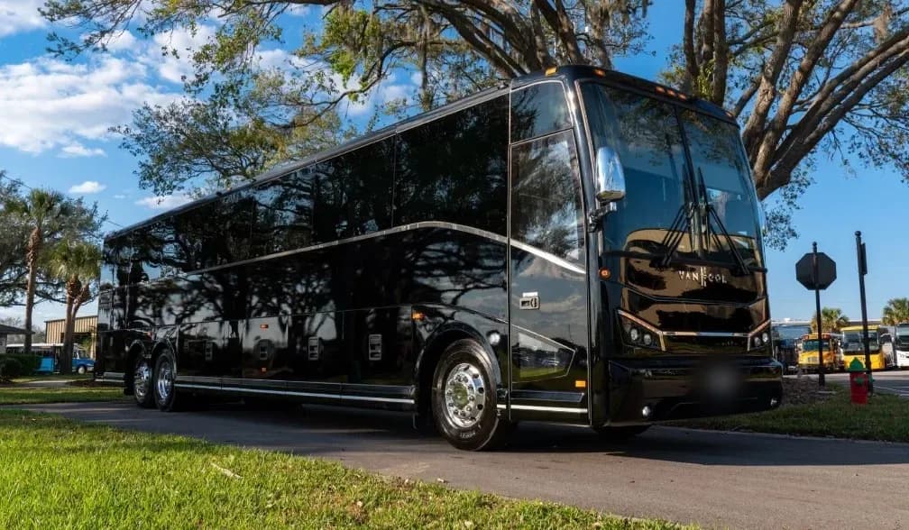 2025 Van Hool CX45 Coach - Image 1