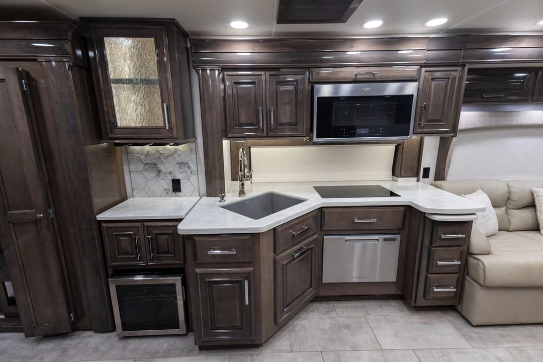2022 Entegra Anthem 44R Motorhome - Image 19