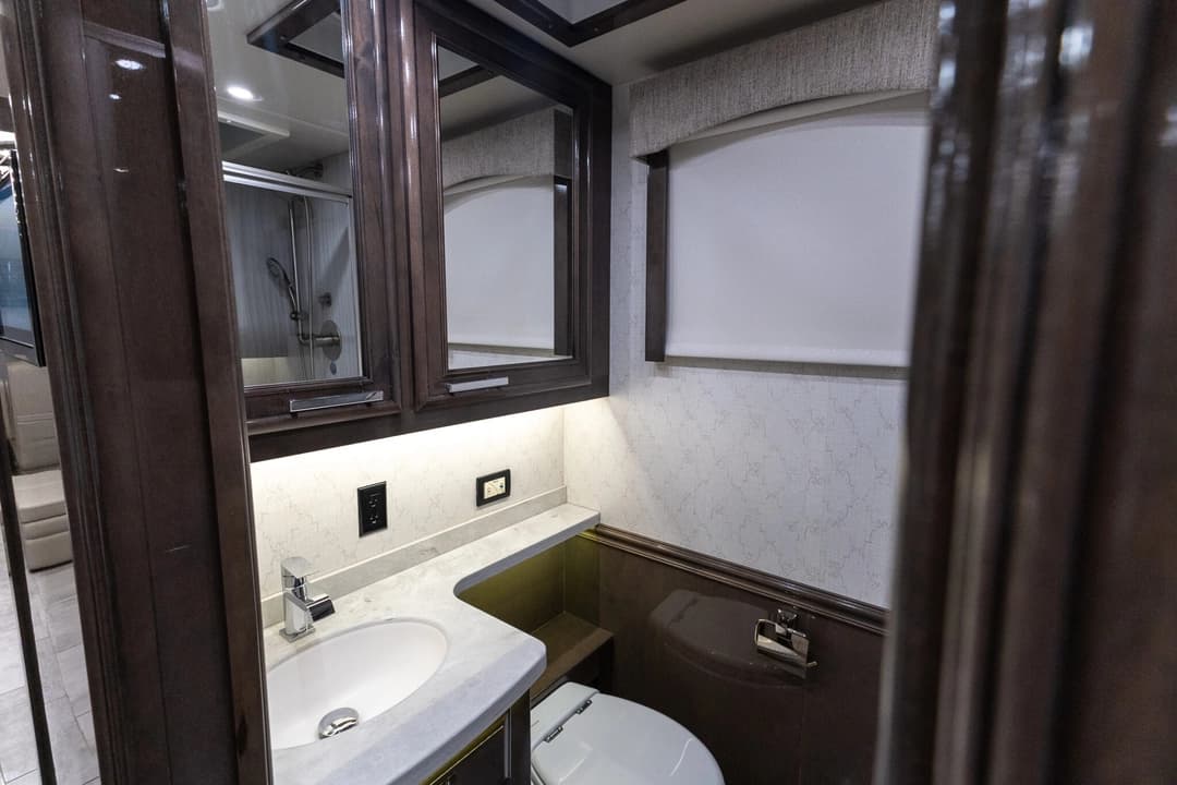 2022 Entegra Anthem 44R Motorhome - Image 22