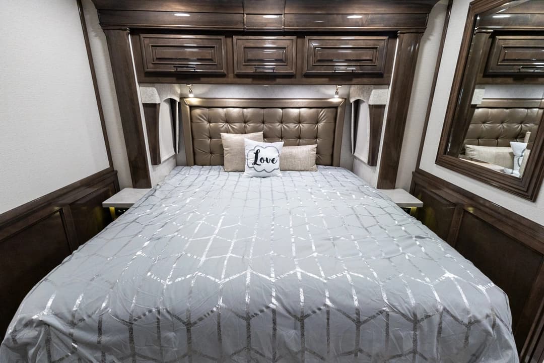 2022 Entegra Anthem 44R Motorhome - Image 27
