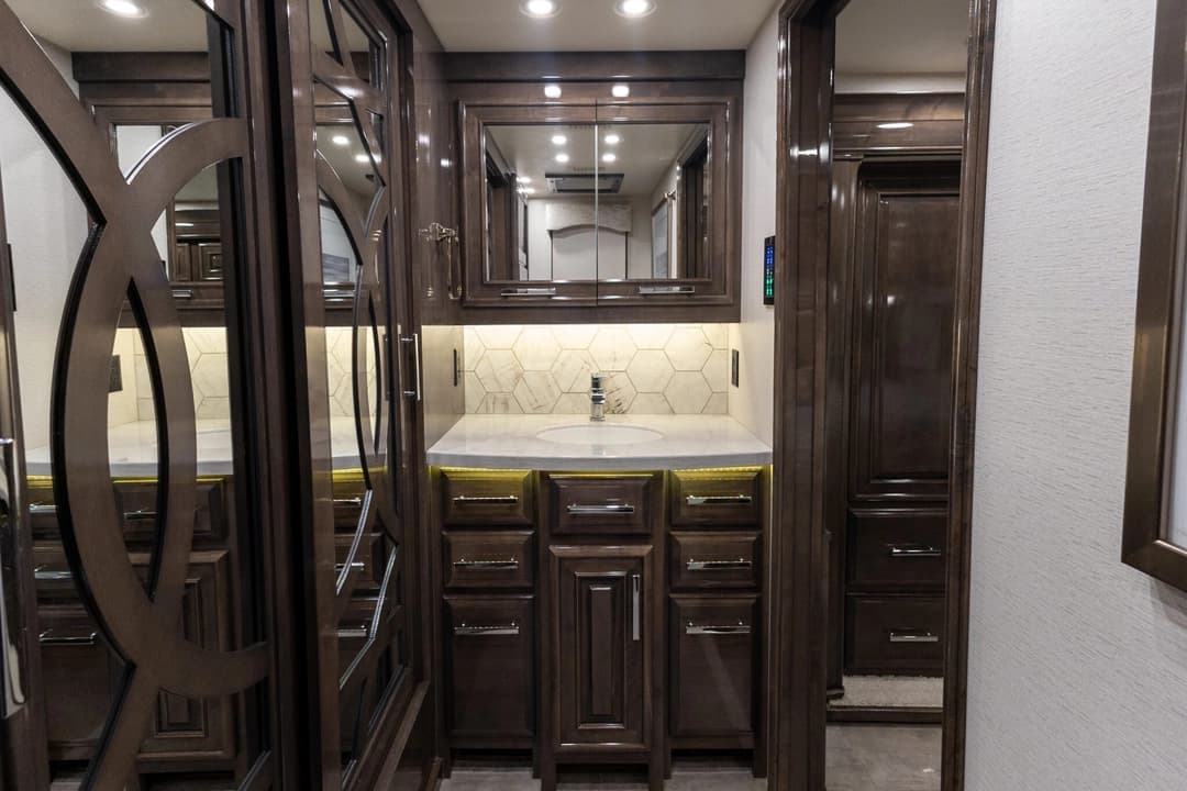 2022 Entegra Anthem 44R Motorhome - Image 30