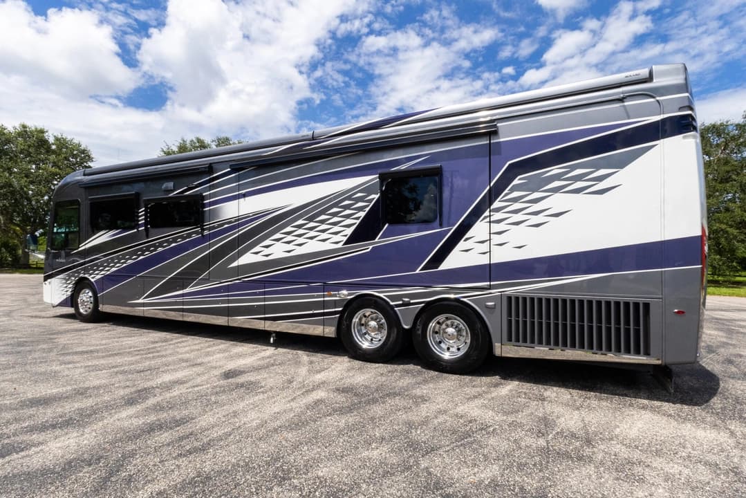 2022 Entegra Anthem 44R Motorhome - Image 8