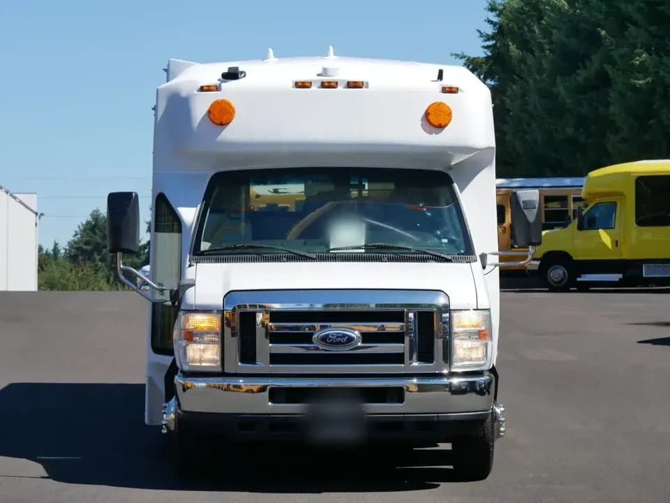 2014 ElDorado Aerotech ADA Shuttle Bus - Image 12