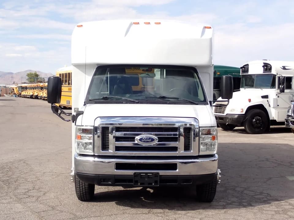 2015 Goshen Impulse ADA Shuttle Bus - Image 2