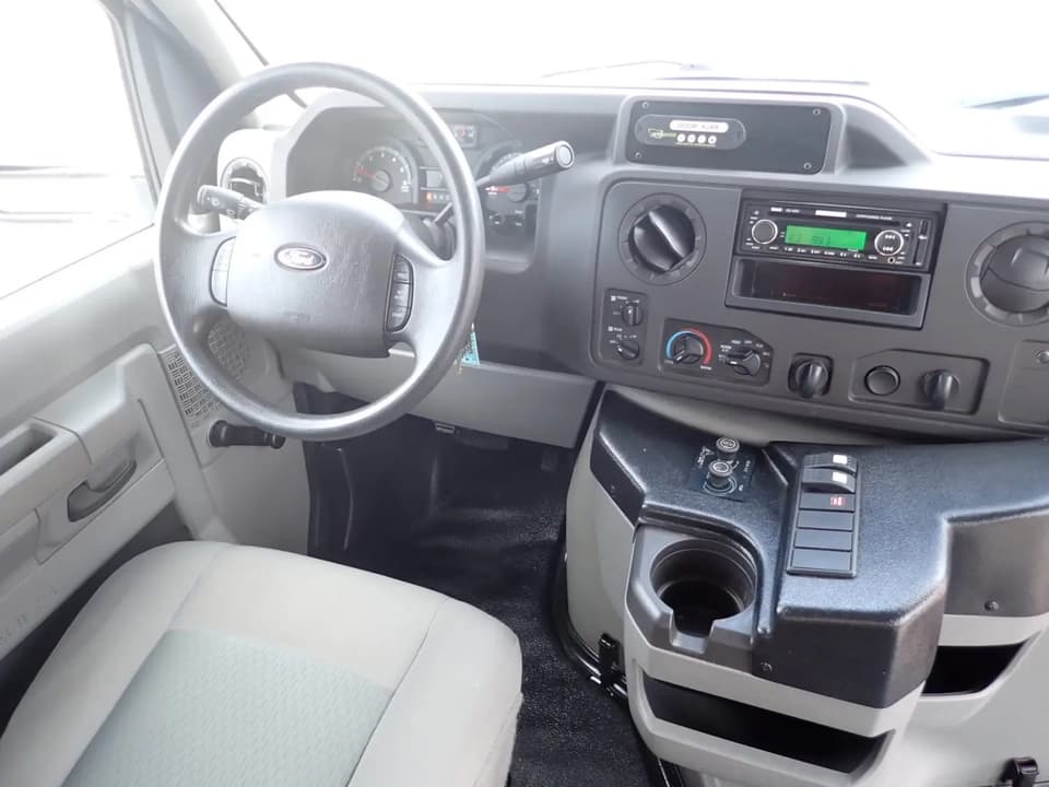 2015 Goshen Impulse ADA Shuttle Bus - Image 10
