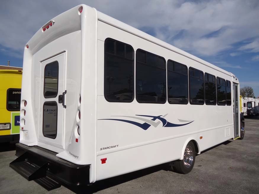 2016 Ford F550 Starcraft XL Shuttle Bus - Image 2