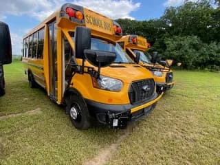 2021 Ford Transit 350HD bus