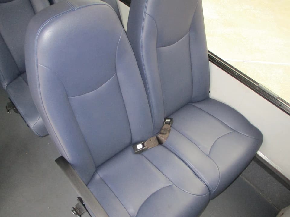 2017 Ford E350 Starcraft Shuttle Bus - Image 17