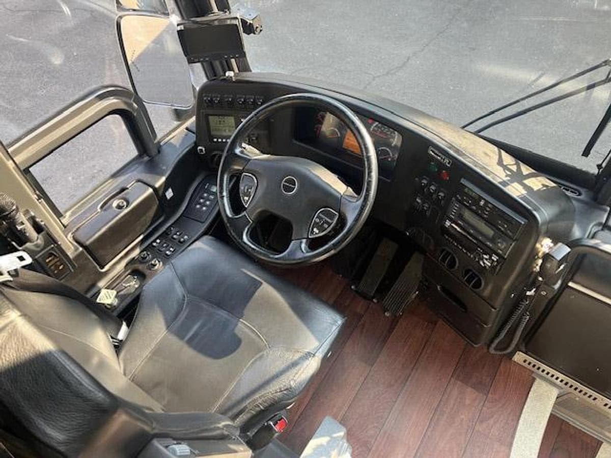 2019 Prevost H3-45 Coach Bus - Image 8