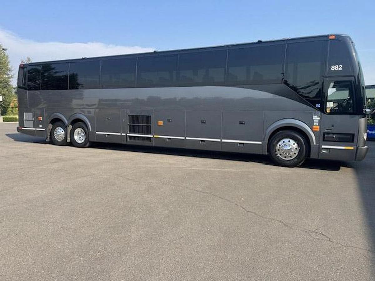 2019 Prevost H3-45 Coach Bus - Image 5