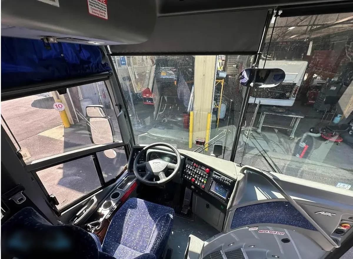 2015 Van Hool CX45 Coach Bus - Image 4