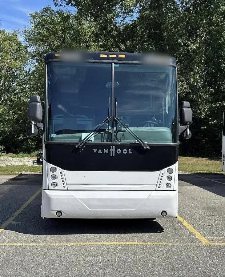 2015 Van Hool CX45 ADA Coach Bus - Image 1